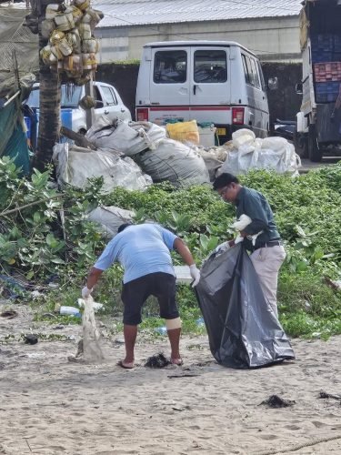 Beach Cleaning Drive at Baina Beach (1)