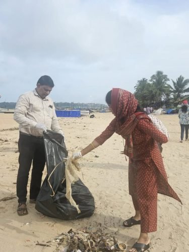 Beach Cleaning Drive at Baina Beach (16)