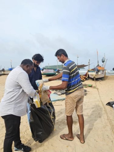 Beach Cleaning Drive at Baina Beach (6)