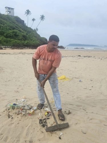 Beach Cleaning Drive at Baina Beach (7)