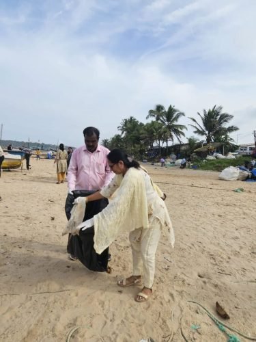 Beach Cleaning Drive at Baina Beach (9)